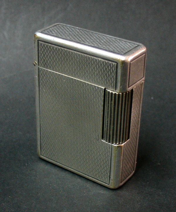 Dupont lighter silver plate in box made in france Paris  