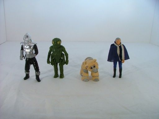 Battlestar Galactica Figures Adama, Daggit, Cylon & Mystery Green 