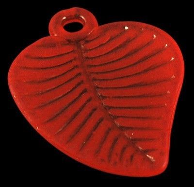 leaf drop   red crimson  22x18mm  50 pc 8 1817  