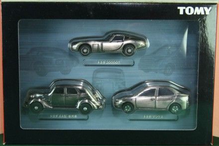 Brand New Retired Tomy Tomica The Toyota  2000GT, AA & Prius