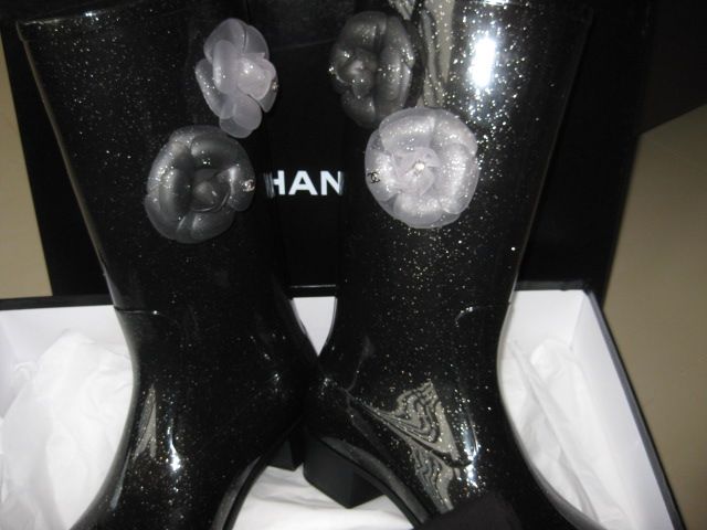 Auth CHANEL 09P Blk Camellia Rain Boots Shoes 40 US9  