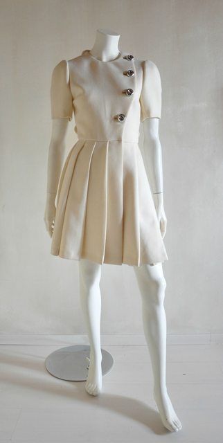   2011 RUNWAY White Virgin Wool Gabardine Backless Dress 40/6 NWT  