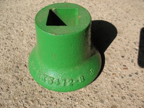 John Deere Disk End Spool/Bearing Spool  