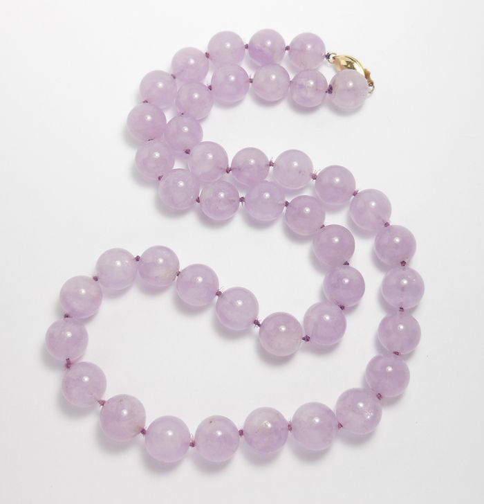 BEAUTIFUL ESTATE LAVENDER JADE 14K 10MM BEADS  