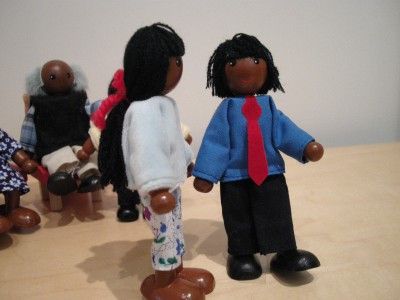 DOLLS   6 AFRICAN AMERICAN FAMILY DOLLHOUSE DOLLS  