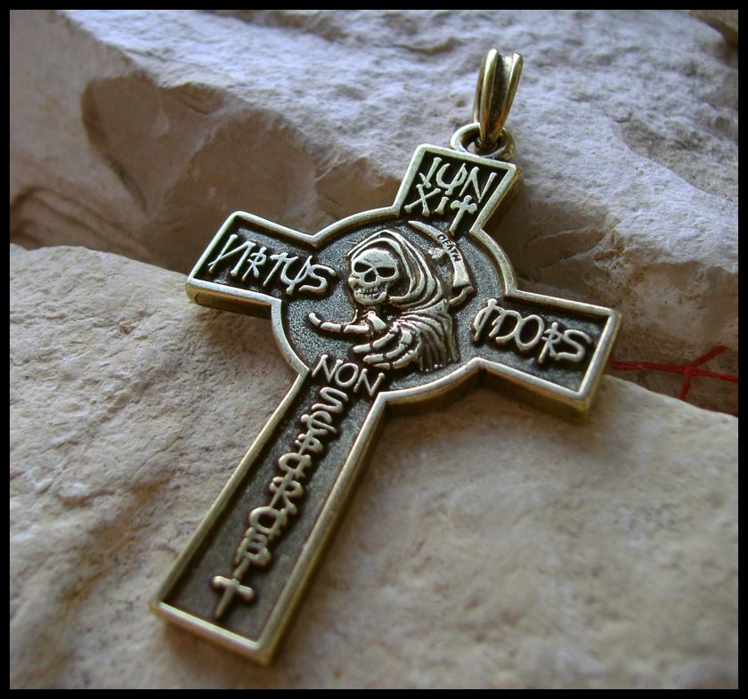 AJS © MASON CROSS CELTIC PENDANT MASONIC SKULL (W2BR)  