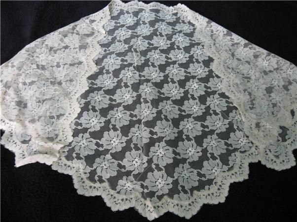 VINTAGE BEIGE NET Lace Mantilla Chapel Veil Scarf Shawl CHURCH MINT 