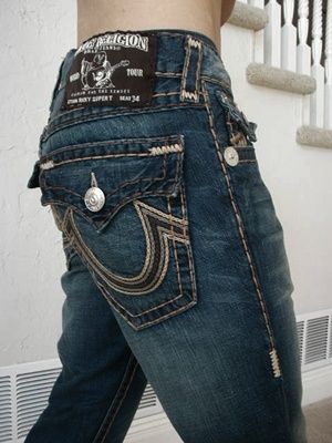 You are bidding on a brand new, 100% authentic True Religion mens 