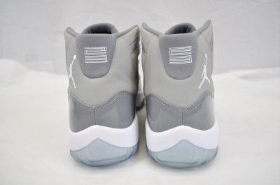   RETRO 378037 001 MEDIUM GREY WHITE COOL GREY AJ XI 2010 NIB 10  