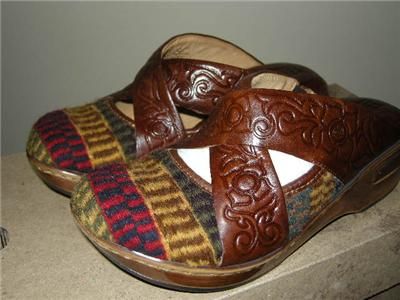 Born MARYBETH Tan Multi Serape Clogs Size 7/Euro 38  