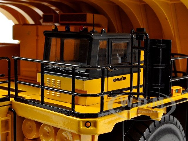 KOMATSU 960E MINING DUMP TRUCK 1/50 FIRST GEAR  