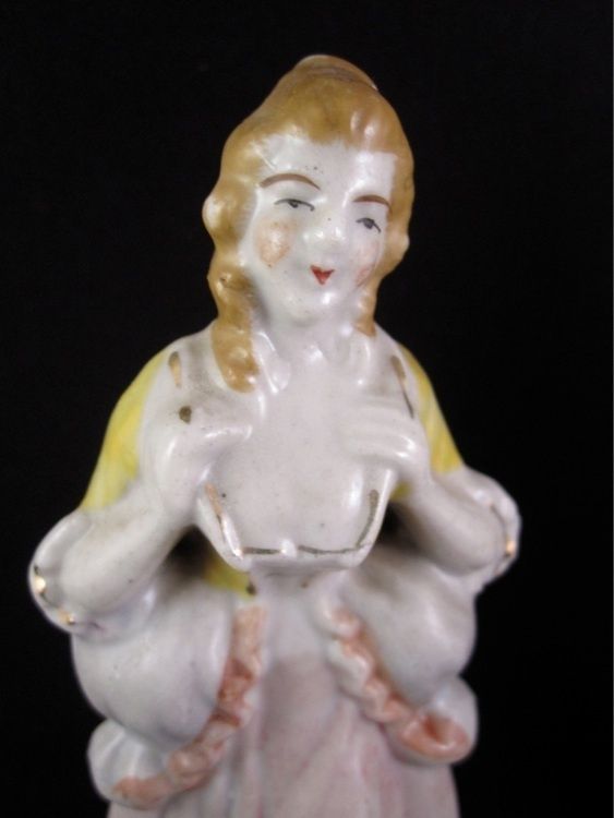 Occupied Japan Porcelain Colonial Figurines Figurine  