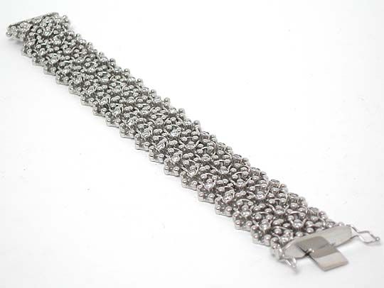 BEAUTIFUL 18K W SPARKLING DIAMONDS WIDE FLORAL BRACELET  