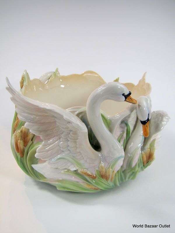 FZ01559 Kathy Ireland by Franz The Southern Splendor swan salad bowl