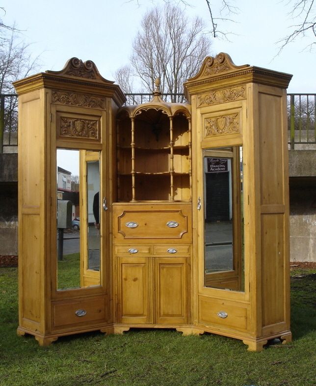 Fabulous Antique Pine Corner Wardrobe/Armoire c 1901  