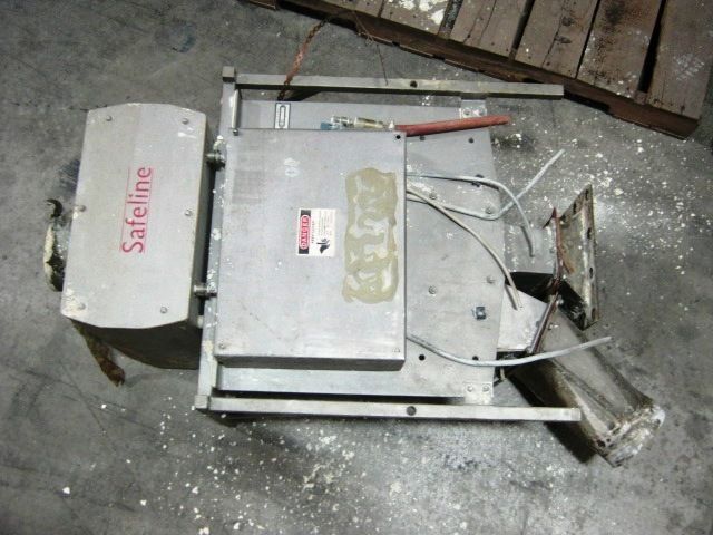 USED SAFELINE METAL DETECTOR, STAINLESS STEEL  