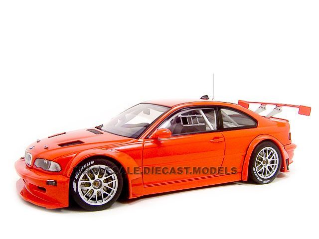 2005 BMW M3 GTR PLAIN BODY RED 1/18 AUTOART  