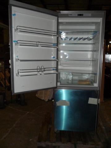 LIEBHERR C1651 30 BUILT IN BOTTOM FREEZER REFRIGERATOR  