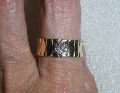 14K VINTAGE WIDE BAND SOLITAIRE RING   SZ 7.75   LB1682  