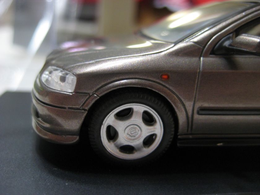   ) Metallic Light Brown Opel Astra Stufenheck 143 Diecast NIB  