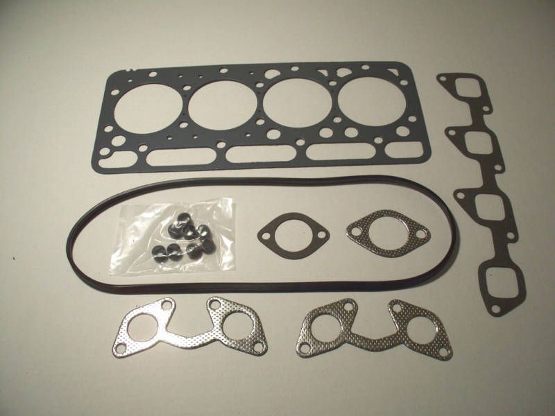 Kubota Upper Engine Gasket set for V2202  