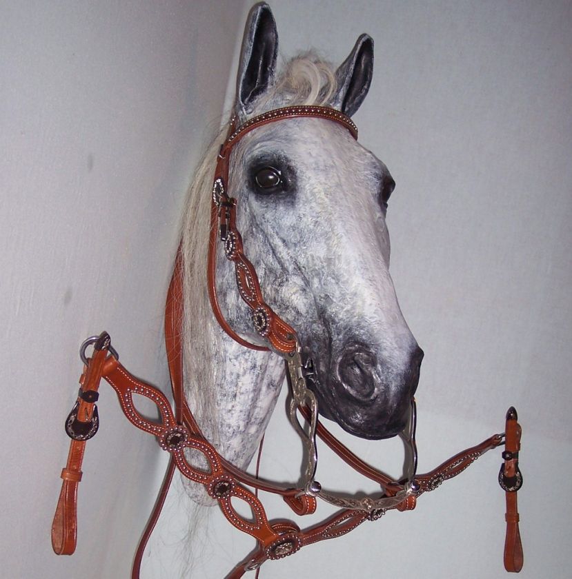 BRIDLE BREASTCOLLAR SET CUTOUT SPOTS BARBED WIRE ROSETTE CONCHO 