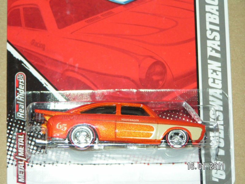 2011 HOT WHEELS GARAGE #2 65 VW FASTBACK HOTWHEELS  