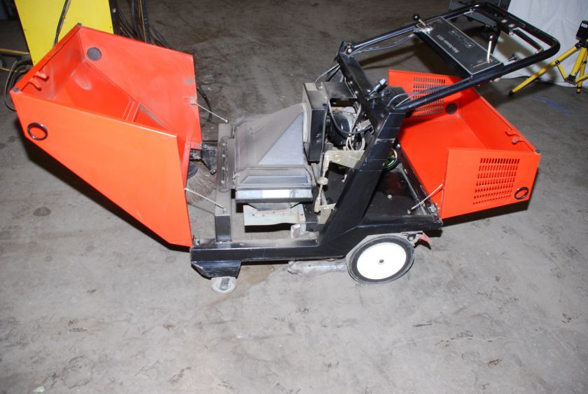   Hamster 800 V 800V Floor Street Sweeper, Kawasaki gas engine INV=809