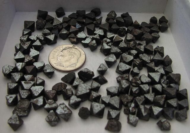 Magnetite CRYSTALS   Natural Iron Octahedrons 125 pcs  